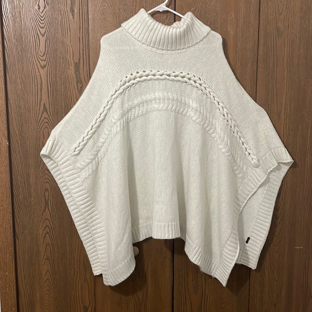 Turtle/Cowl-neck Knitted Poncho